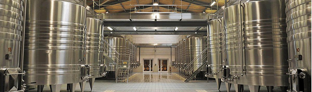 As an agent, Eurosud SARL also supplies the materials and complex installations for the processing of the grapes and the products from the wine-making process.